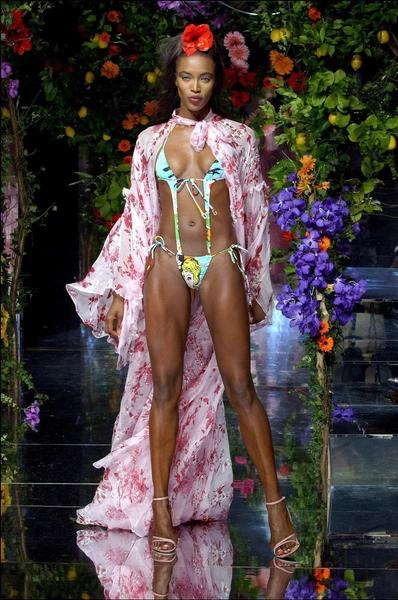 Габбана покинул пост председателя Dolce & Gabbana&nbsp;&mdash; 43 культовых фото из истории модного Дома