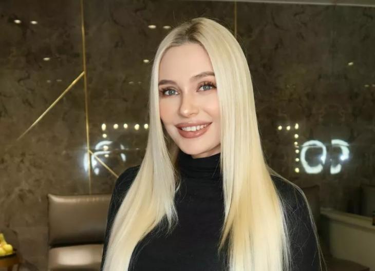 Наталья Рудова показала результат похудения, снявшись в топе и шортах