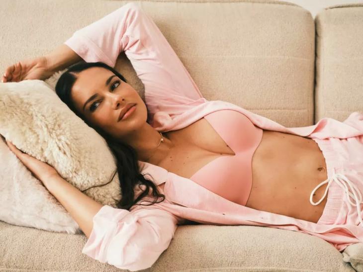 Адриана Лима впервые снялась для Victoria's Secret с дочками