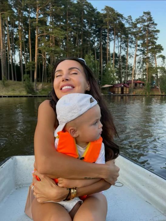 "Уже не такой уж малыш": Оксана Самойлова отмечает 6-летие сына Давида
