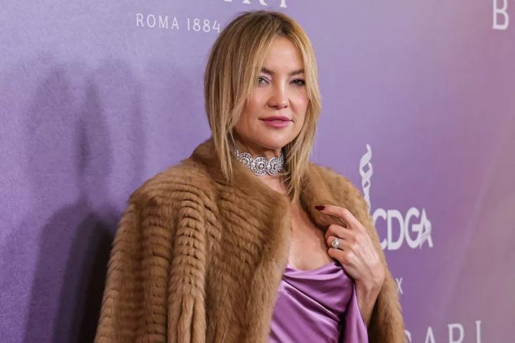 Образ дня: Кейт <!--more--/>Хадсон в сиреневом шелке на Costume Designers Guild Award Образ дня: Кейт Хадсон в сиреневом шелке на Costume Designers Guild Award