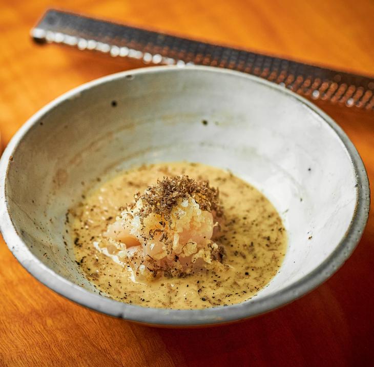 Самое интересное в ресторанах Москвы и Санкт-Петербурга: гастрольные именины, пикник под елкой, лапшичные ночи и бургеры со страусом
