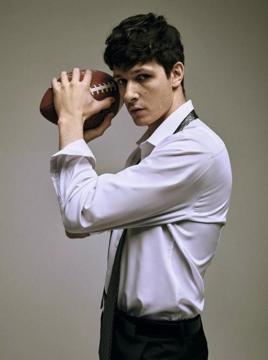 Кузьма Котрелев и Святослав Рогожан: "Своими ролями в сериале "Встать на ноги" мы обязаны женам" Кузьма Котрелев и Святослав Рогожан: "Своими ролями в сериале "Встать на ноги" мы обязаны женам"