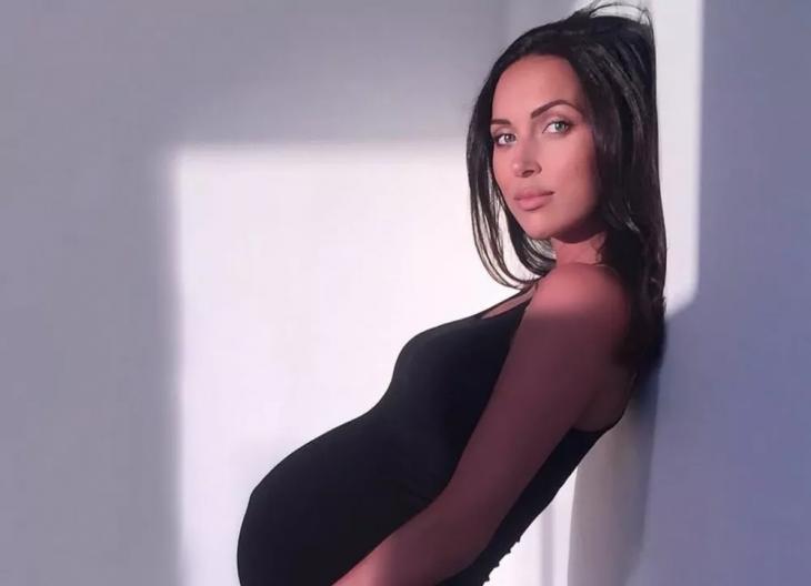 Певица TRIDA беременна первым ребенком Певица TRIDA беременна первым ребенком
