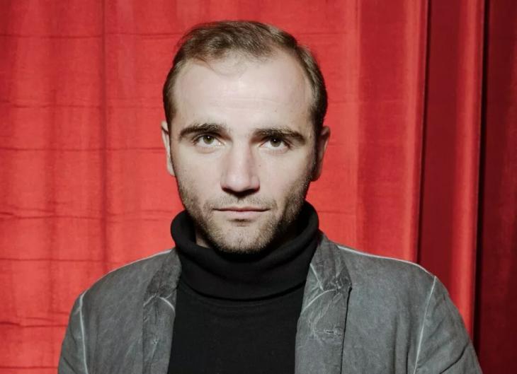 Максим Стоянов: "Серьезные драматические сцены — это терапия души"
