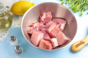 Шашлык из свинины с лимоном Шашлык из свинины с лимоном