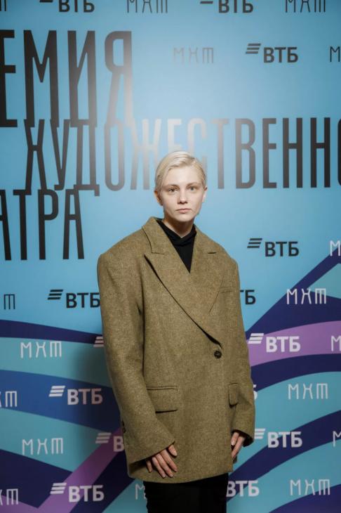 Хабенский, Сигалова, Ребенок, Петров и другие звезды на Премии Художественного театра