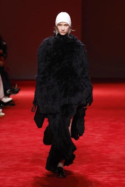 Дневник Недели моды в Париже: модель Даша Даниленко о ночных примерках, Balmain и Ирине Шейк Дневник Недели моды в Париже: модель Даша Даниленко о ночных примерках, Balmain и Ирине Шейк