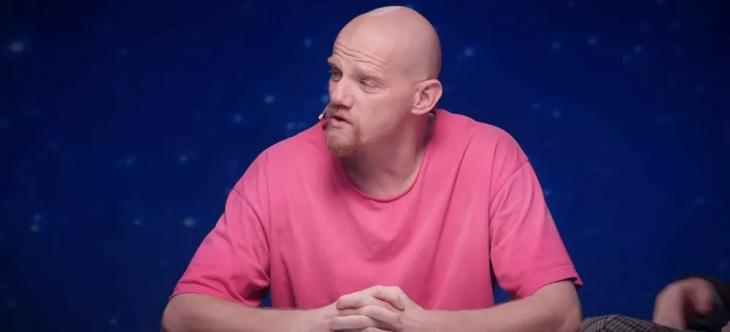 "Я довольно моногамный": Юрий Колокольников о своей сексуальности и работе с Кристофером Ноланом