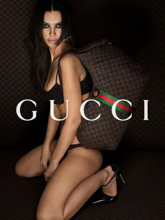 Кейт Мосс и Эмили Ратажковски снялись в эффектной рекламе Gucci