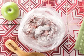Печень с луком и яблоками Печень с луком и яблоками