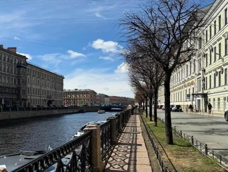 Павел Табаков романтично провел время с возлюбленной в Петербурге Павел Табаков романтично провел время с возлюбленной в Петербурге