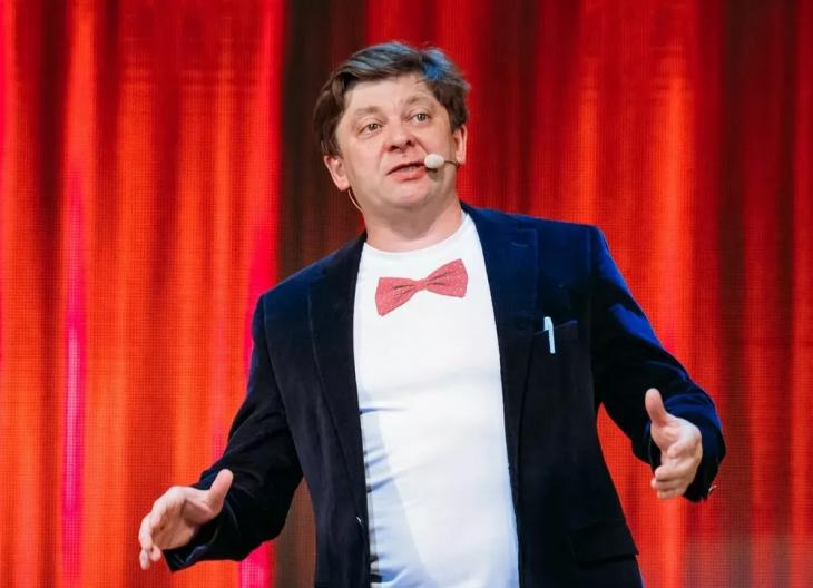 Дмитрий Брекоткин из "Уральских пельменей" выдал дочь замуж: фото Дмитрий Брекоткин из "Уральских пельменей" выдал дочь замуж: фото