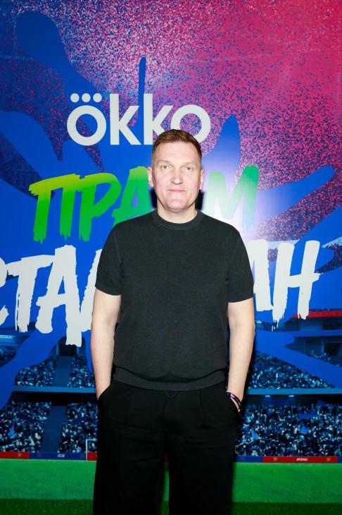 Дмитрий Чеботарев и Елизавета Климова, Анна Седокова, Яна Чурикова и другие звездные болельщики на спецпоказе Лиги чемпионов