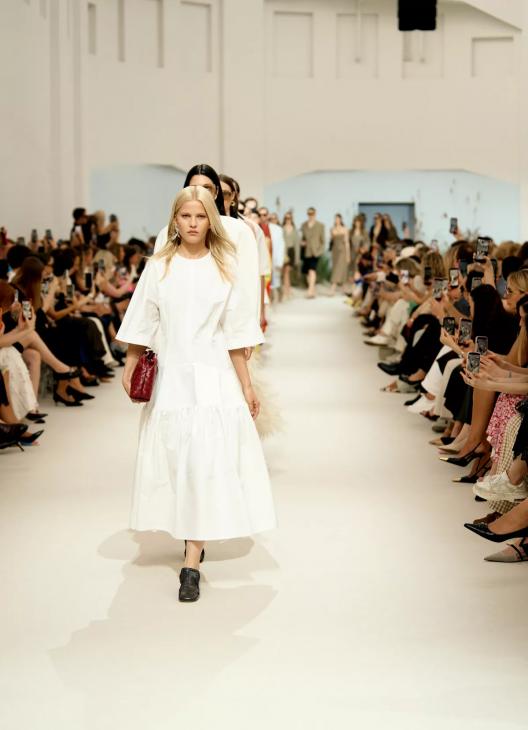 От очков авторства Антона Беляева до костюмов для яхт: дайджест fashion-новостей От очков авторства Антона Беляева до костюмов для яхт: дайджест fashion-новостей
