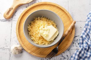 Картофель с беконом в духовке Картофель с беконом в духовке