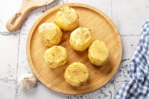 Картофель с беконом в духовке Картофель с беконом в духовке