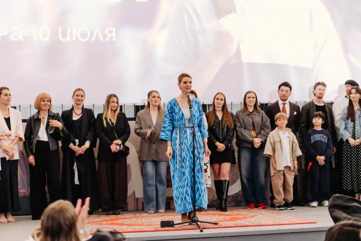 Ирина Горбачева, Юлия Топольницкая, Аскар Ильясов с семьей и другие звезды на премьере сериала “Паша” Ирина Горбачева, Юлия Топольницкая, Аскар Ильясов с семьей и другие звезды на премьере сериала “Паша”
