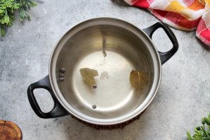Холодный борщ с курицей и маринованной свеклой Холодный борщ с курицей и маринованной свеклой