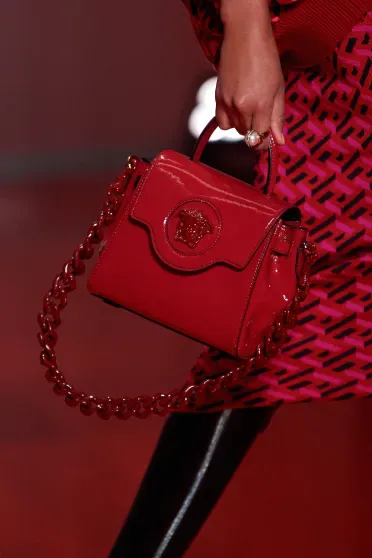 Versace Fall/Winter 2022-2023, Pr&ecirc;t-&agrave;-Porter | Ready-to-Wear