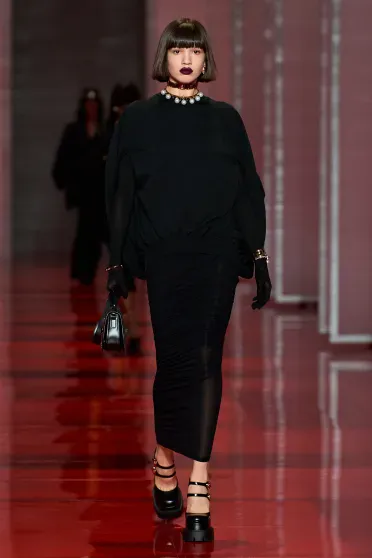 Versace Fall/Winter 2022-2023, Pr&ecirc;t-&agrave;-Porter | Ready-to-Wear