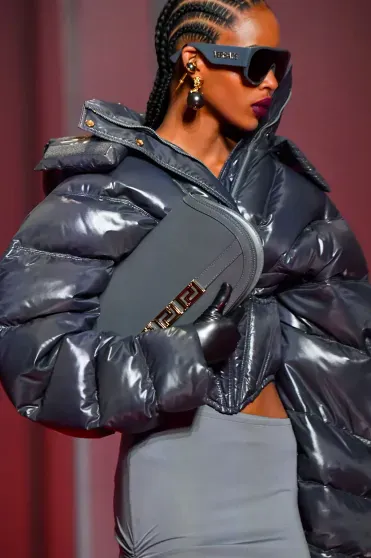 Versace Fall/Winter 2022-2023, Pr&ecirc;t-&agrave;-Porter | Ready-to-Wear