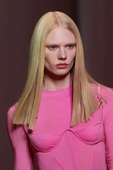 Versace Fall/Winter 2022-2023, Pr&ecirc;t-&agrave;-Porter | Ready-to-Wear