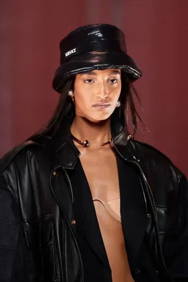 Versace Fall/Winter 2022-2023, Pr&ecirc;t-&agrave;-Porter | Ready-to-Wear