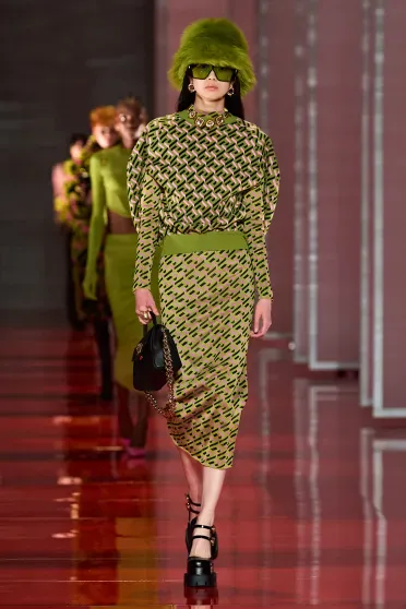 Versace Fall/Winter 2022-2023, Pr&ecirc;t-&agrave;-Porter | Ready-to-Wear