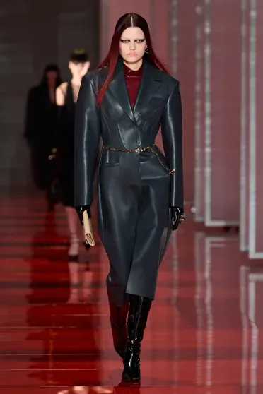 Versace Fall/Winter 2022-2023, Pr&ecirc;t-&agrave;-Porter | Ready-to-Wear