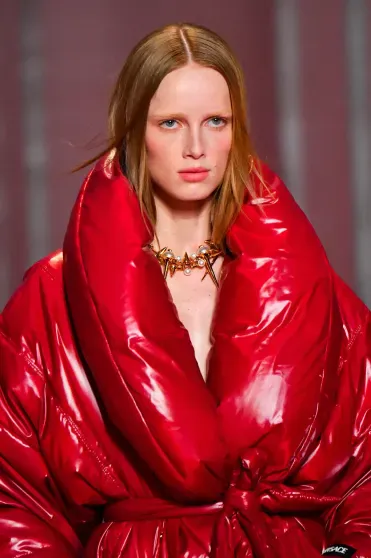 Versace Fall/Winter 2022-2023, Pr&ecirc;t-&agrave;-Porter | Ready-to-Wear