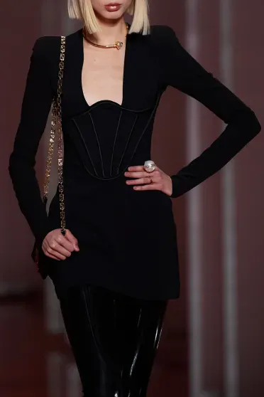 Versace Fall/Winter 2022-2023, Pr&ecirc;t-&agrave;-Porter | Ready-to-Wear