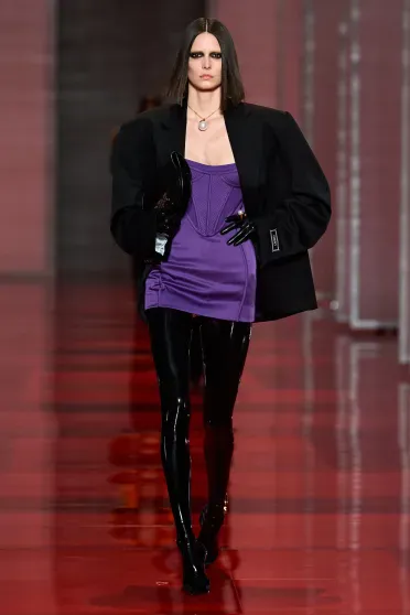Versace Fall/Winter 2022-2023, Pr&ecirc;t-&agrave;-Porter | Ready-to-Wear