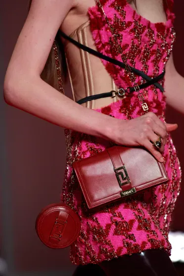 Versace Fall/Winter 2022-2023, Pr&ecirc;t-&agrave;-Porter | Ready-to-Wear