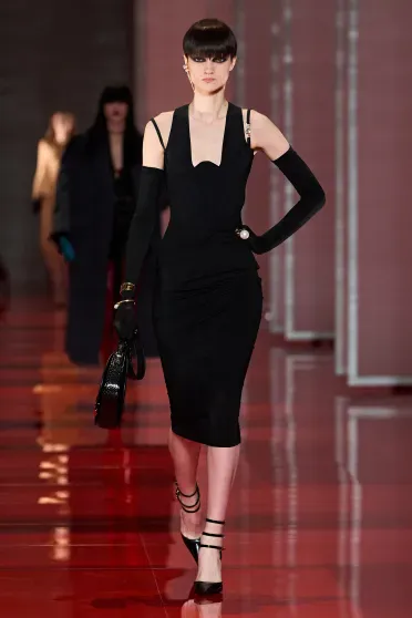 Versace Fall/Winter 2022-2023, Pr&ecirc;t-&agrave;-Porter | Ready-to-Wear