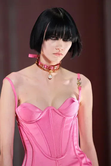 Versace Fall/Winter 2022-2023, Pr&ecirc;t-&agrave;-Porter | Ready-to-Wear