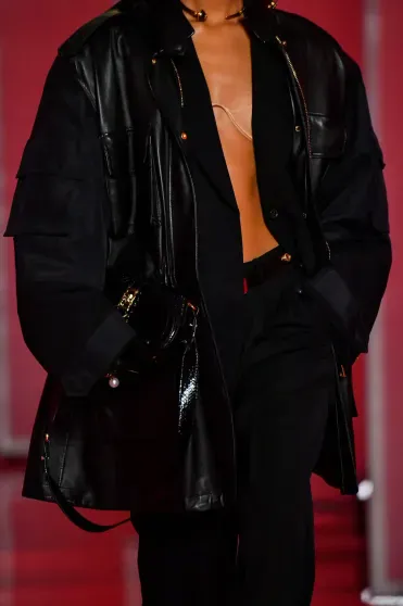 Versace Fall/Winter 2022-2023, Pr&ecirc;t-&agrave;-Porter | Ready-to-Wear