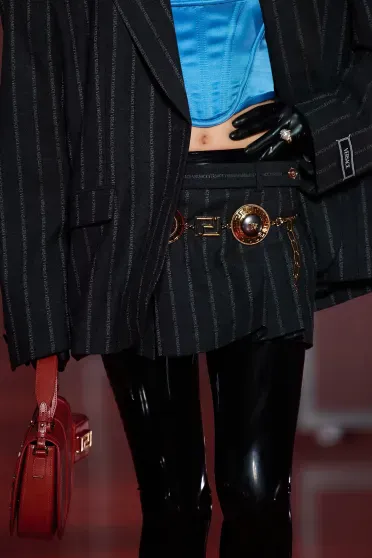 Versace Fall/Winter 2022-2023, Pr&ecirc;t-&agrave;-Porter | Ready-to-Wear