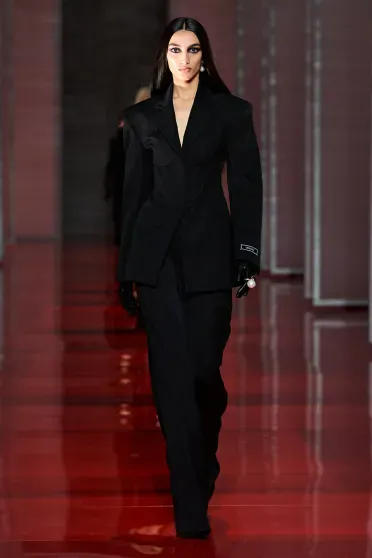 Versace Fall/Winter 2022-2023, Pr&ecirc;t-&agrave;-Porter | Ready-to-Wear