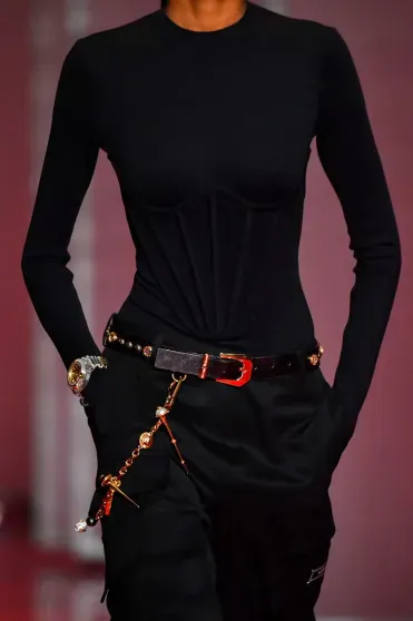 Versace Fall/Winter 2022-2023, Pr&ecirc;t-&agrave;-Porter | Ready-to-Wear