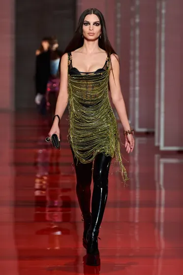 Versace Fall/Winter 2022-2023, Pr&ecirc;t-&agrave;-Porter | Ready-to-Wear