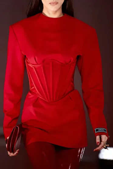 Versace Fall/Winter 2022-2023, Pr&ecirc;t-&agrave;-Porter | Ready-to-Wear