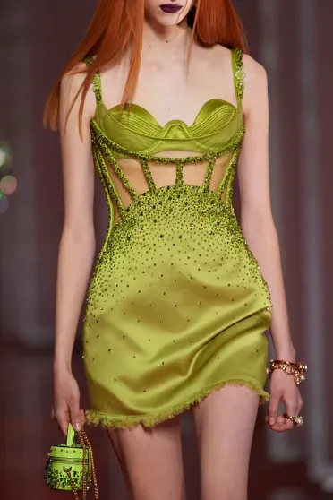 Versace Fall/Winter 2022-2023, Pr&ecirc;t-&agrave;-Porter | Ready-to-Wear