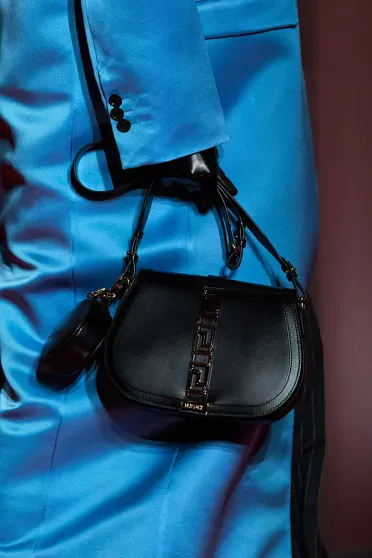 Versace Fall/Winter 2022-2023, Pr&ecirc;t-&agrave;-Porter | Ready-to-Wear