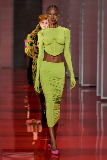 Versace Fall/Winter 2022-2023, Pr&ecirc;t-&agrave;-Porter | Ready-to-Wear