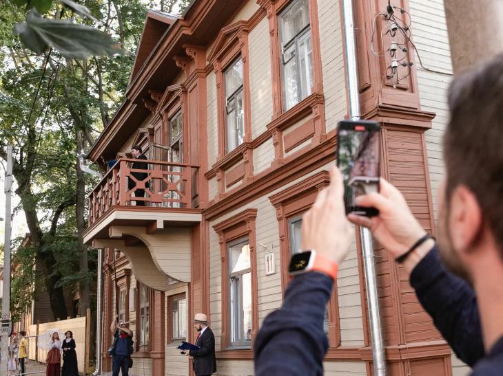 Столица закатов: гид по Нижнему Новгороду в августе — фестивали, концерты, выставки, рестораны Столица закатов: гид по Нижнему Новгороду в августе — фестивали, концерты, выставки, рестораны