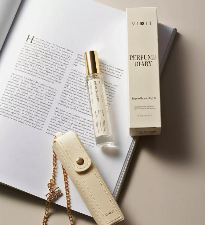 От палеток в честь Эрмитажа до стиков от Кати Голден: дайджест beauty-новостей