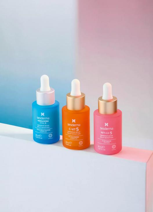 От палеток в честь Эрмитажа до стиков от Кати Голден: дайджест beauty-новостей