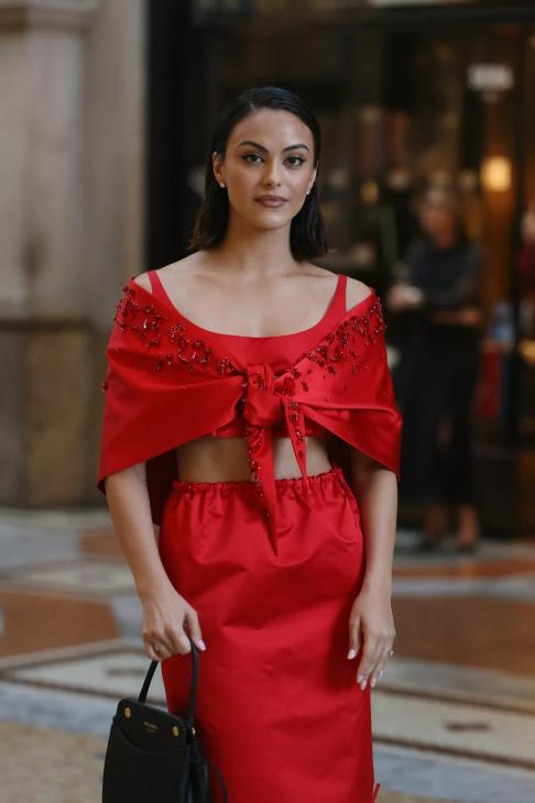 Дженнифер Лопес, Донаталла Версаче, Дакота Джонсон: гости шоу Vogue World: Milano Дженнифер Лопес, Донаталла Версаче, Дакота Джонсон: гости шоу Vogue World: Milano