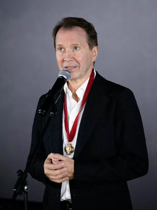 Евгений Миронов представил во Владивостоке сериал &laquo;Арсеньев&raquo;